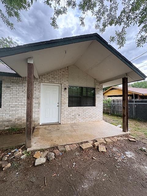 1st image of 606 Guadalimar St