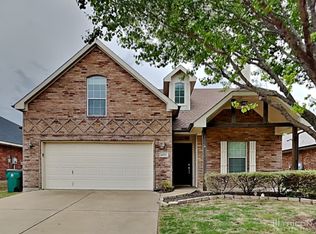 1660 Hillside Dr, Waxahachie, TX 75165