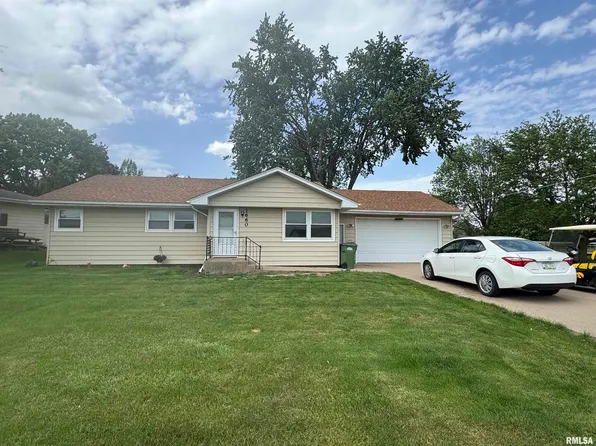 1660 27th Ave S, Clinton, IA 52732