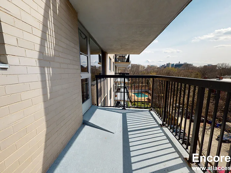 17 Monmouth Ct #D — Photo 29