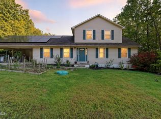 128 Azalea Ln, Big Stone Gap, VA 24219