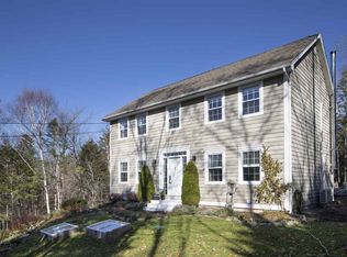 86 Ingram Dr, Fall River, NS B2T1A4