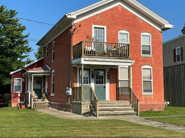 2 Market St, Albion, PA 16401