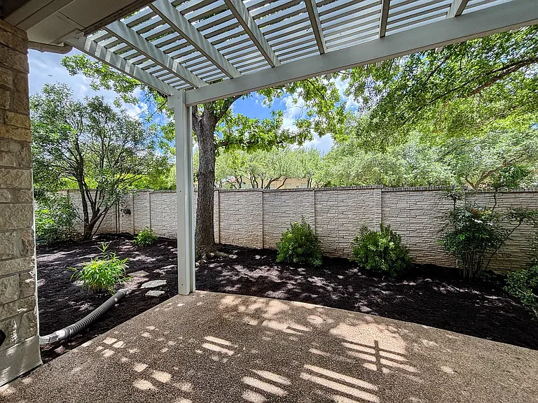 31 Lost Meadow Trl — Photo 17