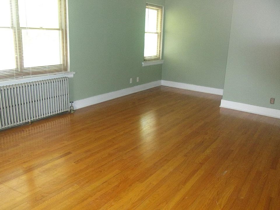 1st image of 164-05 65th Ave