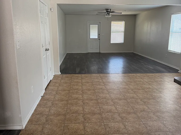 8966 Oakwood Park — Photo 5