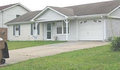 1st image of 808 Garrison Dr
