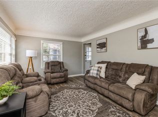 1211 Merle Hay Rd, Des Moines, IA 50311