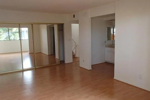 4808 La Villa Marina #J — Photo 2
