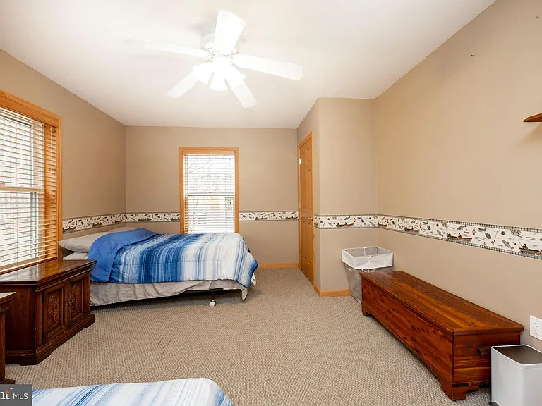 1212 Acacia Dr — Photo 38