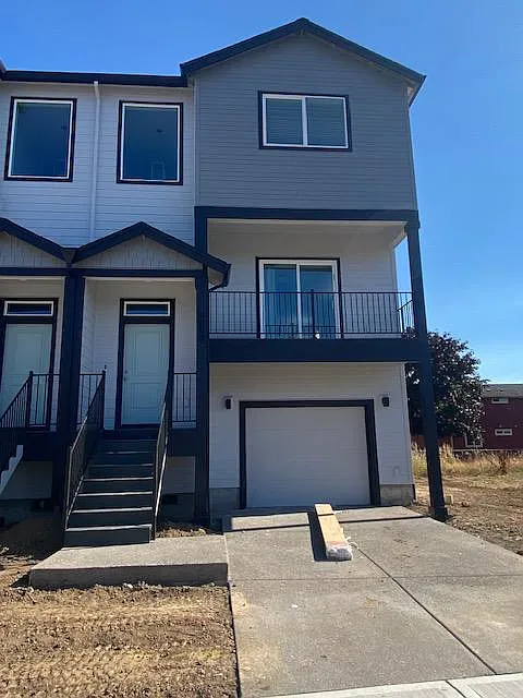 2550 25th Ave photo 1