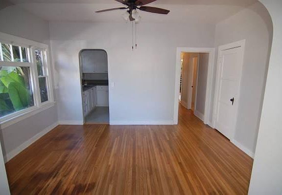 3rd image of 1934 E Florida St