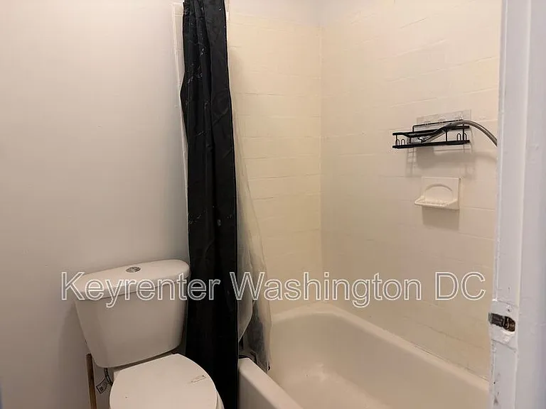 1537 A St SE #SE — Photo 19