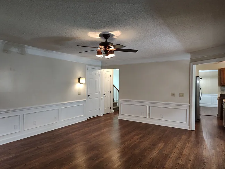 7235 Kinsmore Ln — Photo 9