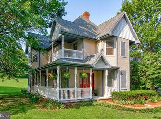 110 Poplar Ln, Mount Wolf, PA