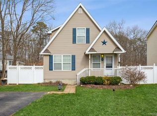 11 The Grn, Shirley, NY 11967