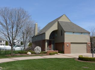 32039 Riverdale St, Harrison Township, MI