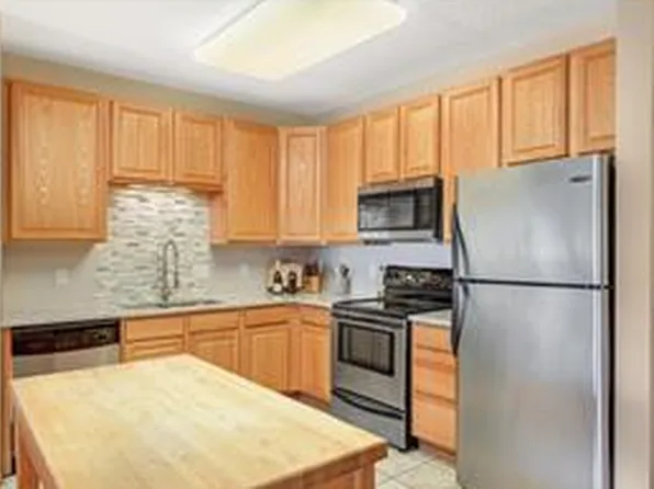 4824 E 53rd St APT 414, Minneapolis, MN 55417