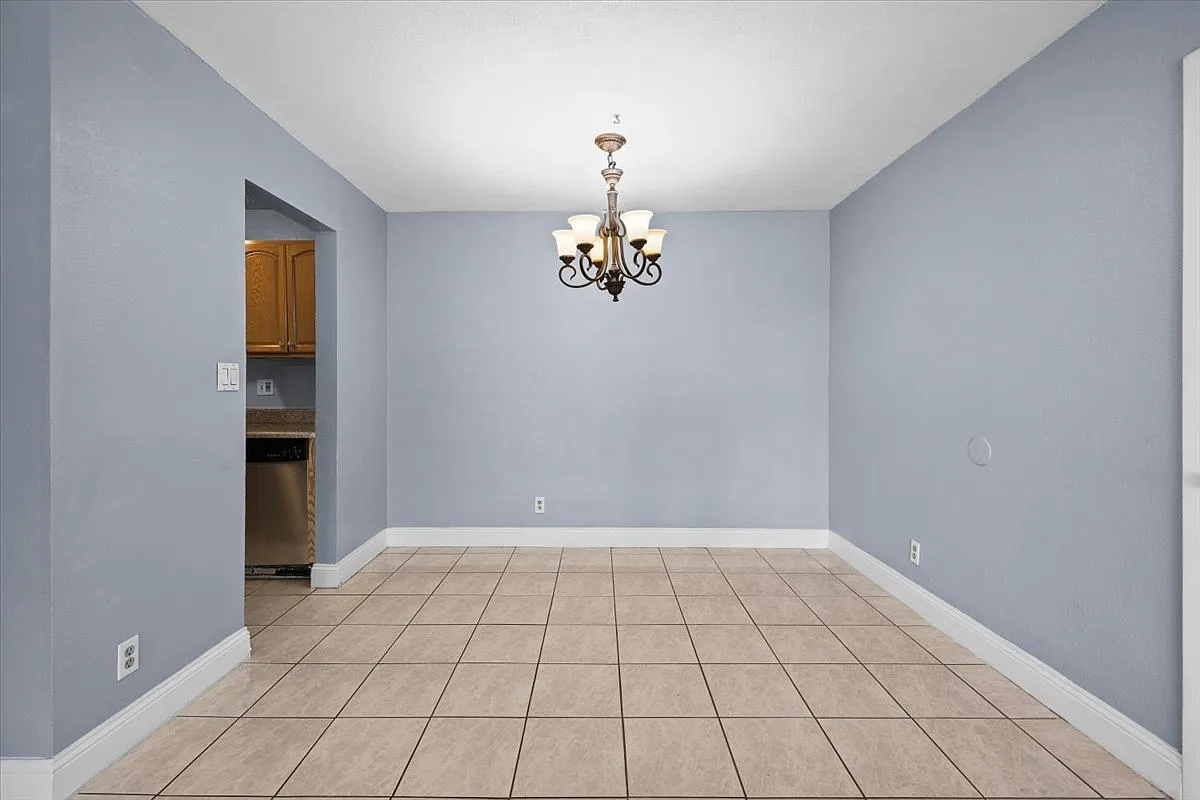 2 bed, 759 sqft, $1,850 — Photo 4