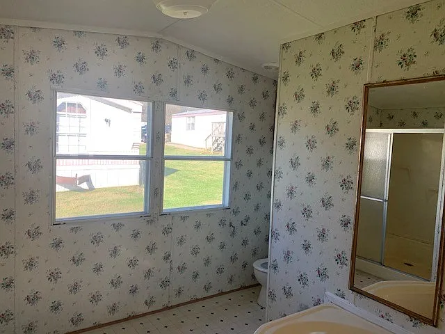 173 Carmen Ln — Photo 8