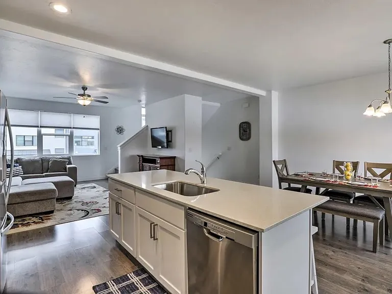 426 S Willow Leaf Rd — Photo 13