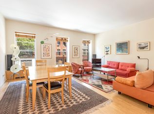 456 W 49th St APT 2, New York, NY 10019