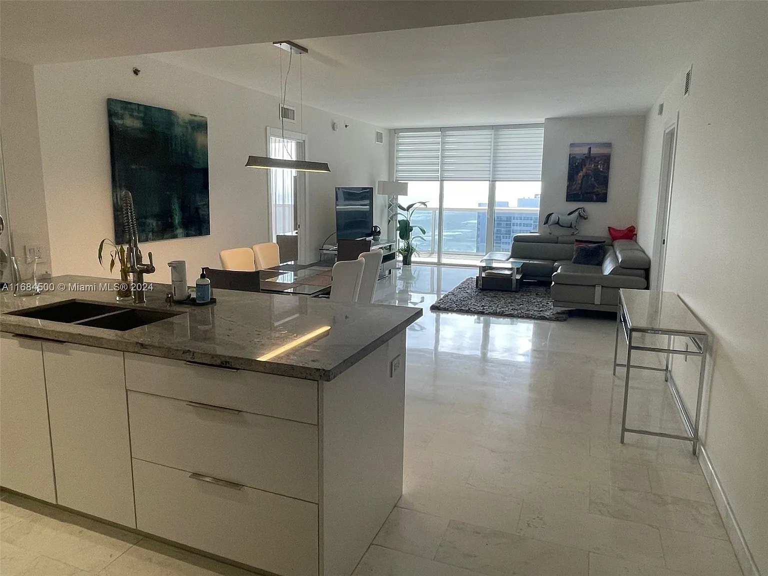 Beach Club Two Condo — Photo 2