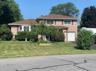 6 Birchwood Dr S, Saugerties, NY 12477