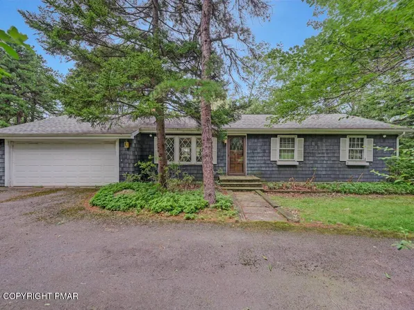 5142 Pine Tree Ln, Pocono Summit, PA 18346