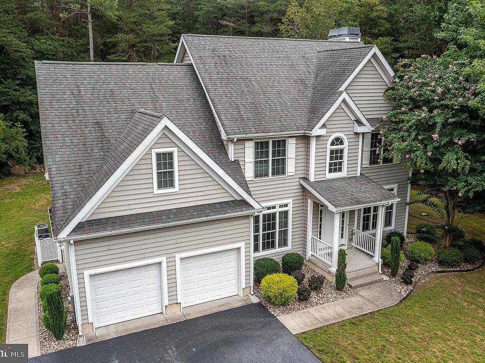 1st image of 18106 White Oak Dr