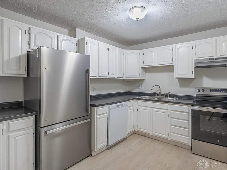 4400-4402 Pinebrook Ct #4402 — Photo 6