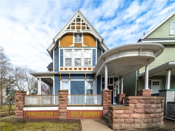 73 Alexander St, Rochester, NY 14620