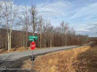 61 Summit Woods Road, Mount Cobb, PA 18444