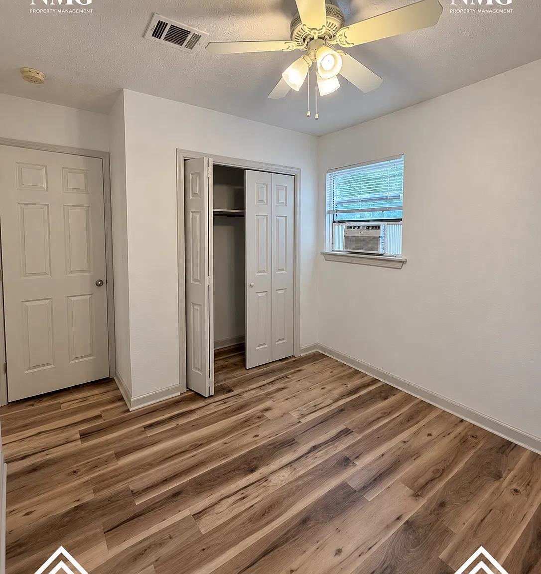 486 Collier Avenue - 1 — Photo 2