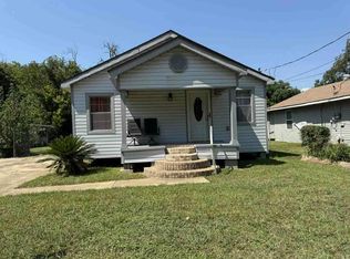 2504 Memphis St, Alexandria, LA 71302