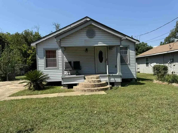 2504 Memphis St, Alexandria, LA 71302