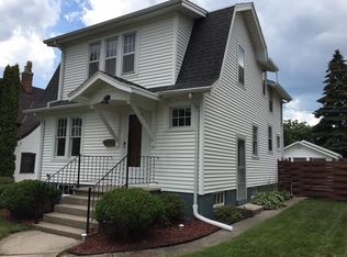 611 Pine St, Manitowoc, WI 54220