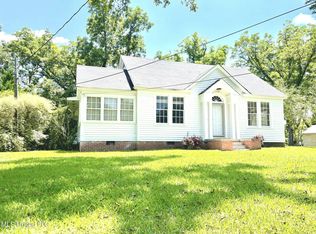 601 W Main St, Utica, MS 39175