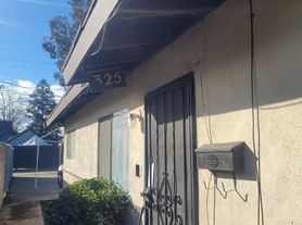 323-325 E Street, 325 E Street