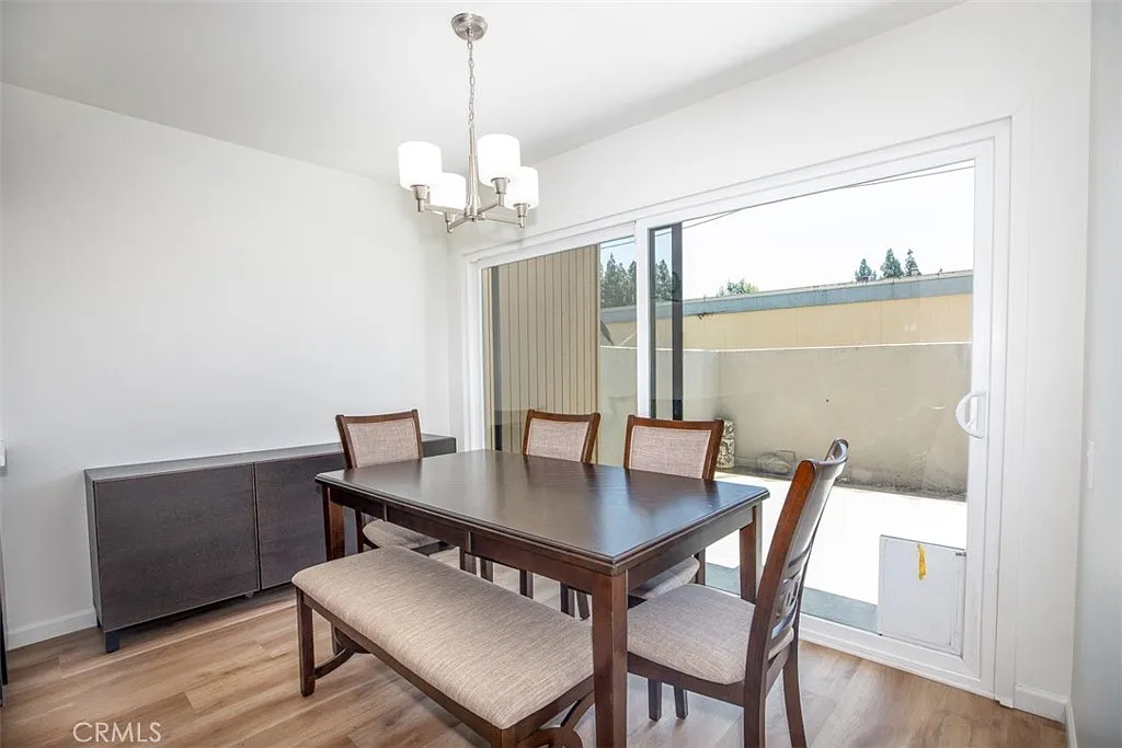 3 bed, 2.5 bath, 1192 sqft, $3,295 — Photo 4