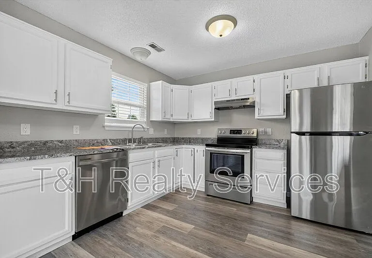 10341 Whitewater Ln — Photo 11