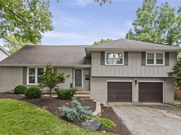 9439 Connell Dr, Overland Park, KS 66212