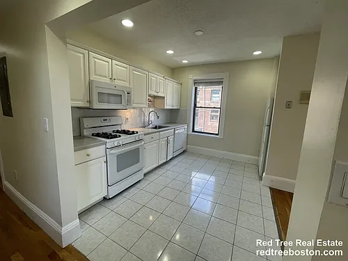 12 Dean Rd #3 Photo 1