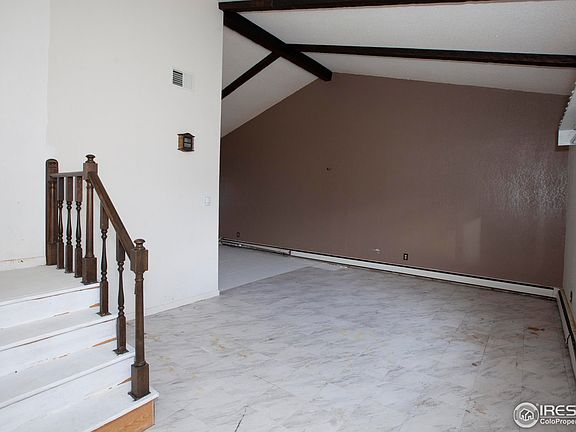 4th image of 810 Holly Dr