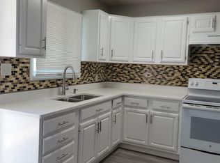 3315 Winhaven Dr, Waukegan, IL 60087