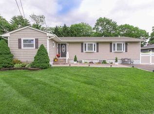 225 N 5th St, Ronkonkoma, NY 11779