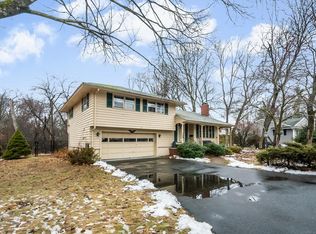 159 Alcott St, Lowell, MA 01852