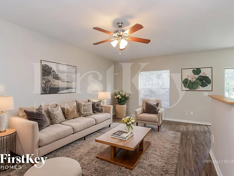 3422 Renault Cir — Photo 3