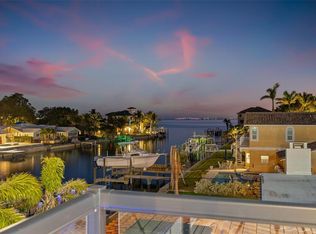 1954 Iowa Ave NE, Saint Petersburg, FL 33703