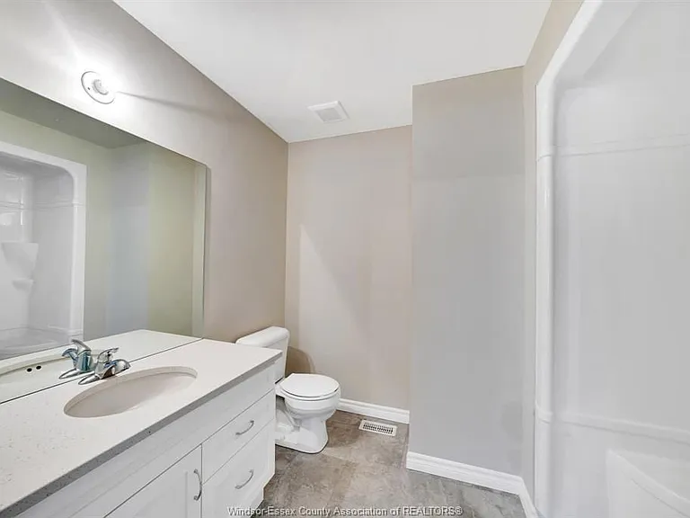 397 Hemlock Ln #MAIN — Photo 13